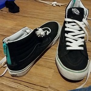 High tops off the wall Van's